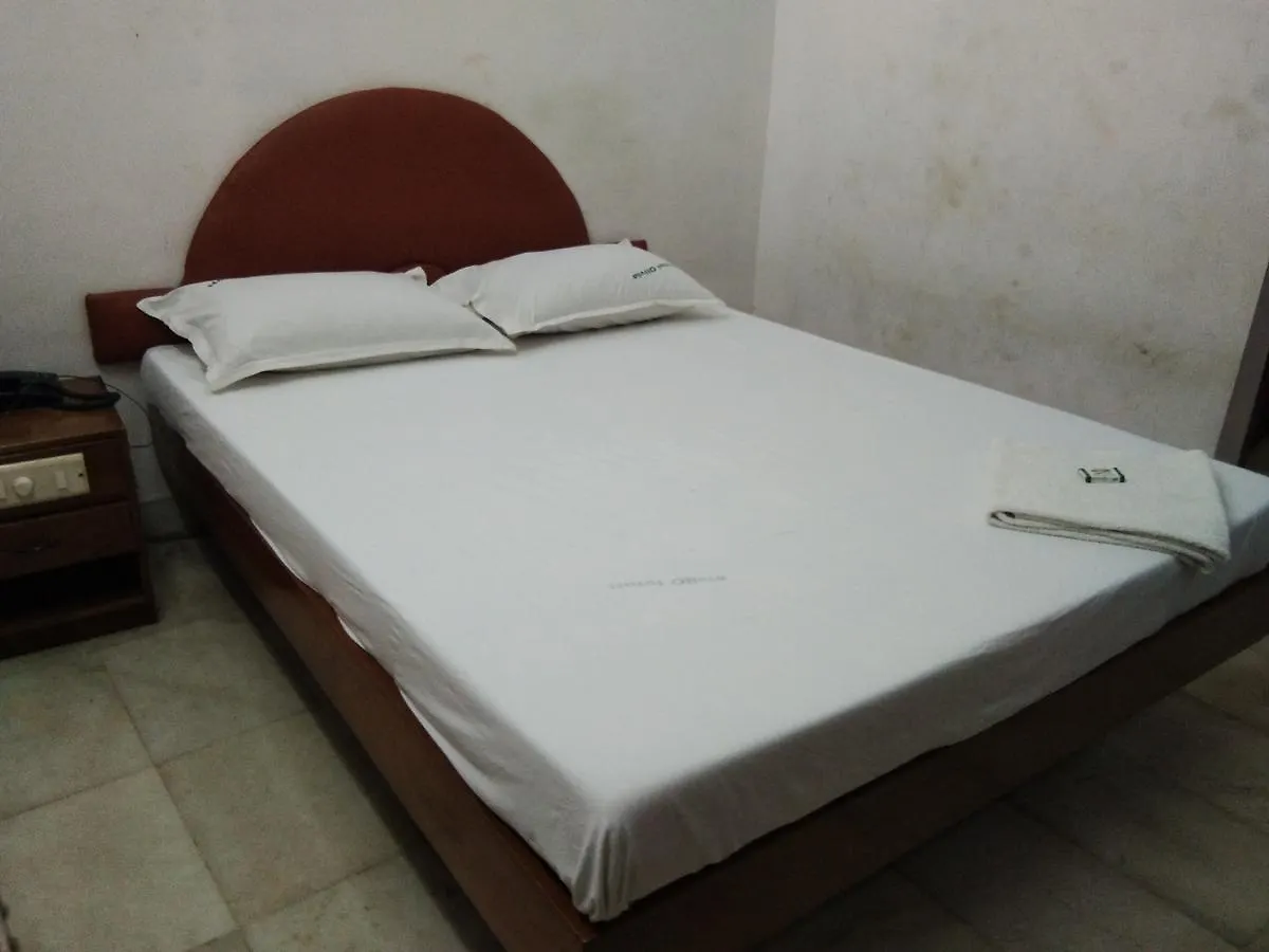 Hotel Olivia 트리반드룸 0*,  인도