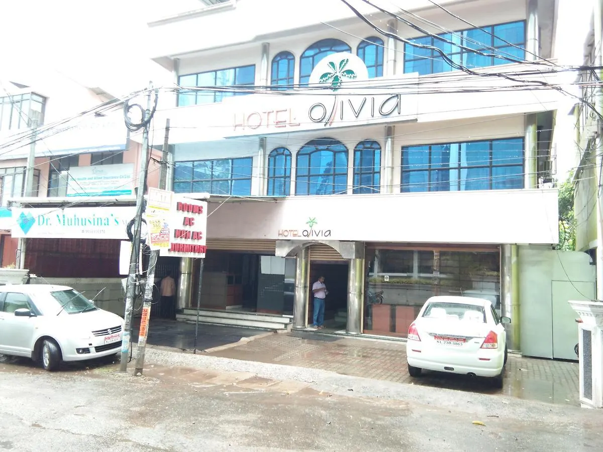 Hotel Olivia 트리반드룸 0*,